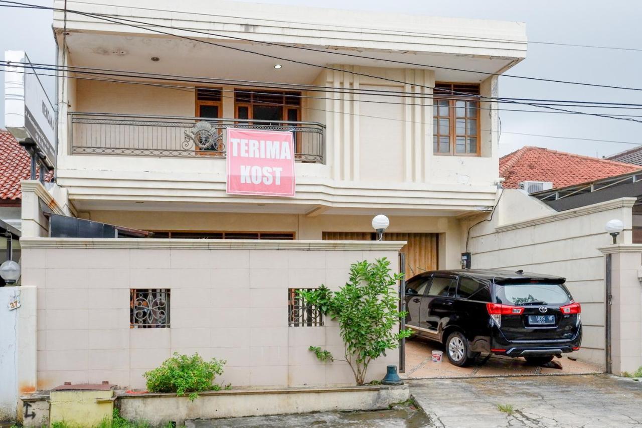 Koolkost Near Kawasan Simpang Lima Semarang Hotel Exterior foto